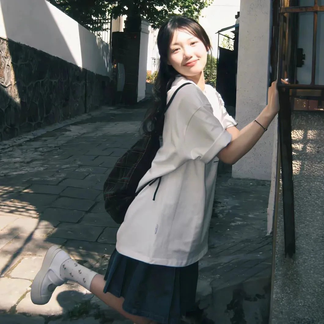 乳房与月亮